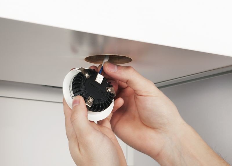 Alasvalo Hide-a-Lite 1202 Multi IP44 12V 300lm 4.3W 4000K Valkoinen - KarelianStore
