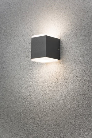 Seinävalaisin Konstmide Monza 7991-370 IP54 2x6W Antrasiitti - KarelianStore